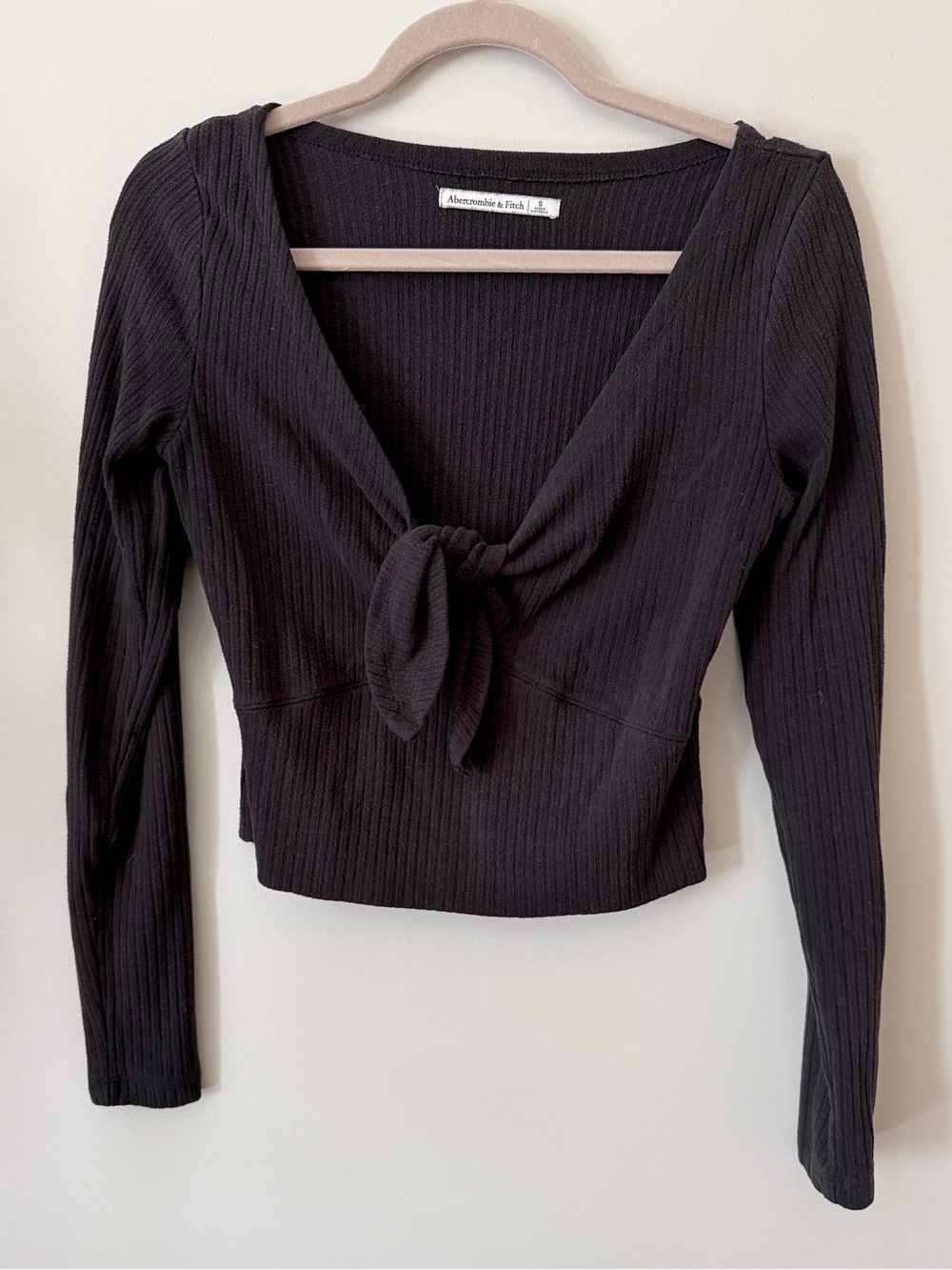 Ribbed Knot Tie-Front Long Sleeve Crop Top